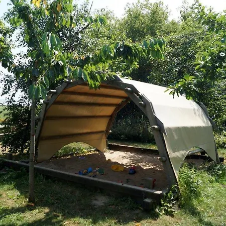 بيت للعطل Ferienhaus Mertinat For Ten *